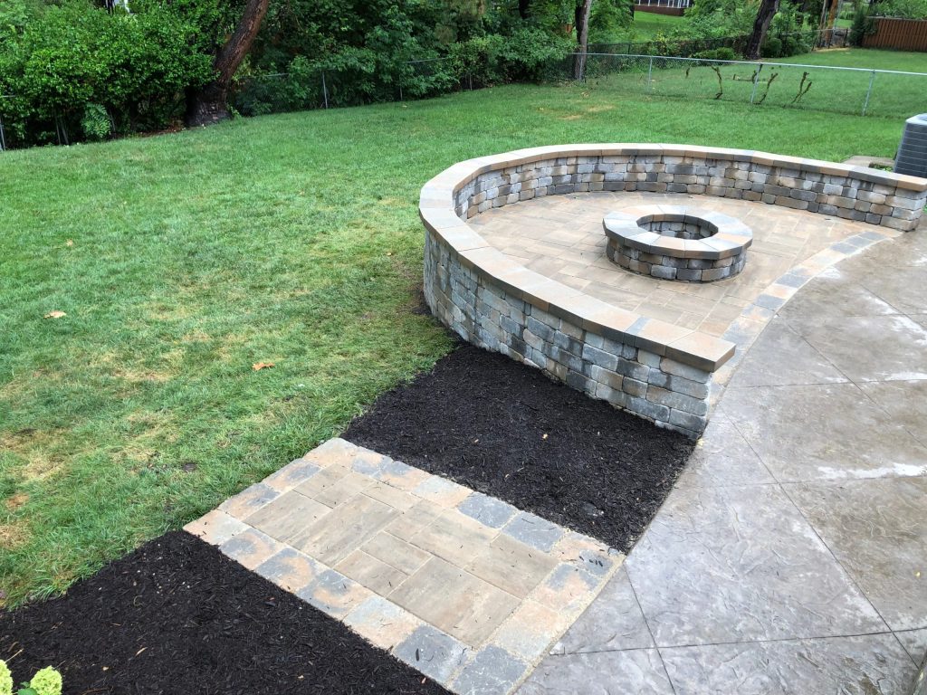 outdoor-fire-pit-living-space-KC-KCMO-Kansas-City